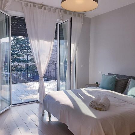 Michelangelo Apartments Кормано Екстериор снимка