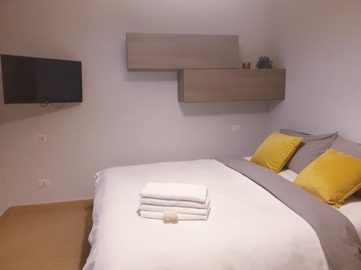 Michelangelo Apartments Кормано Екстериор снимка