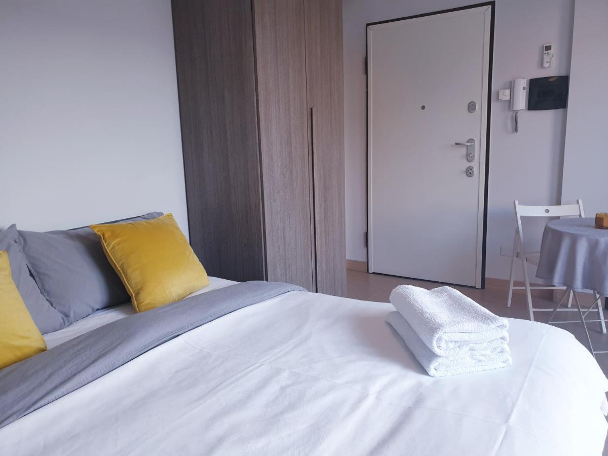 Michelangelo Apartments Кормано Екстериор снимка